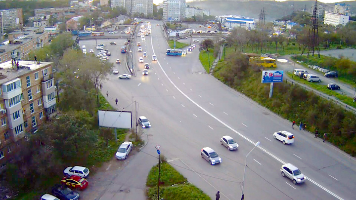 Веб-камера у съезда с улицы Адмирала Юмашева во Владивостоке