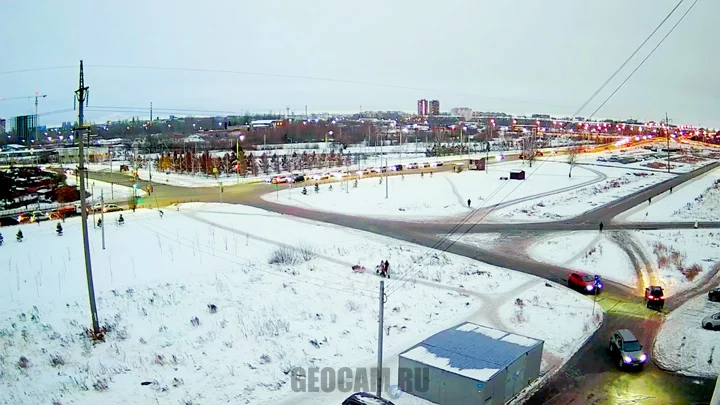 Веб-камера во 2-м Амурском проезде, Омск
