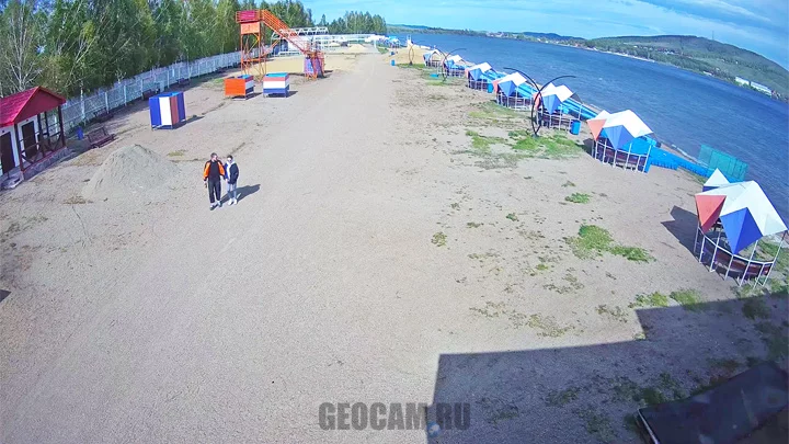 Webcam on the beach of Lake Bannoe, Zelenaya Polyana