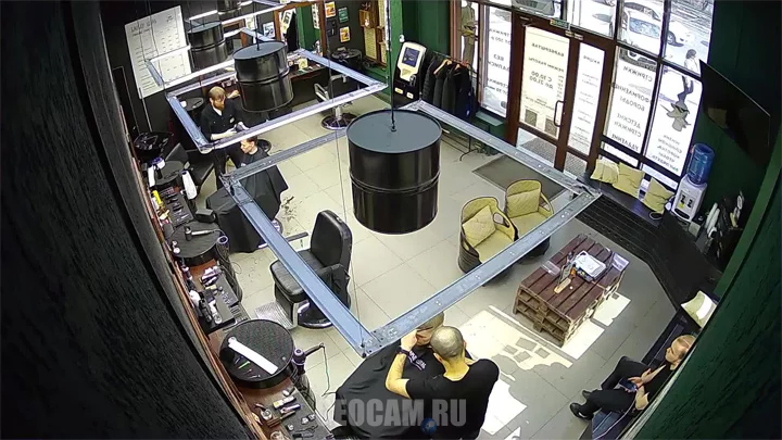 Веб-камера в барбершопе на Астраханской улице, Саратов