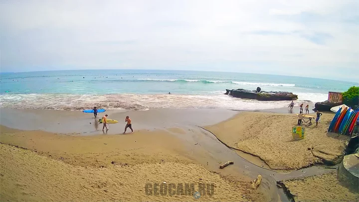 Webcam on Batu Bolong Beach, Bali