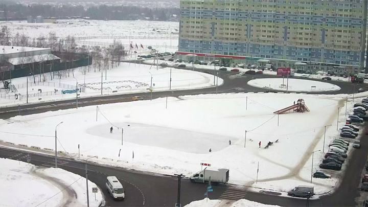 Webcam with a view of Charoitovaya Street in the New Vatutinki District