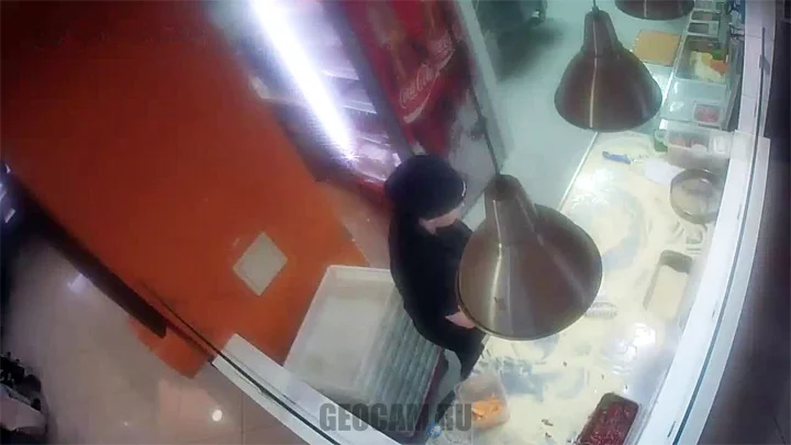 Webcam in the pizzeria «Dodo Pizza» on Maksima Gorky Street, Buzuluk