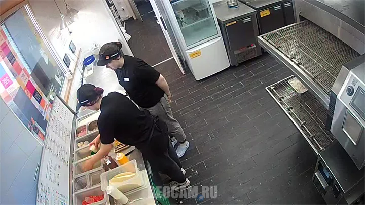 Webcam in the pizzeria «Dodo Pizza» on Pobeda Revolyutsii Avenue, Shakhty