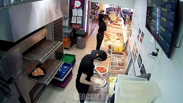 Веб-камера в пиццерии «Додо Пицца» на Московской улице, Сочи