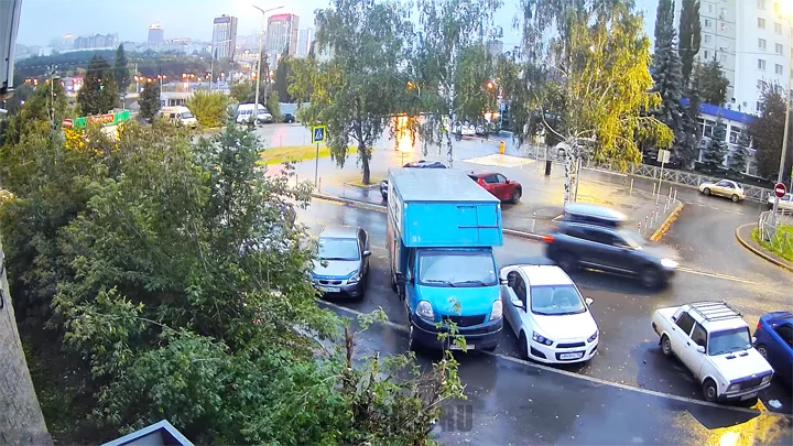 Веб-камера на бульваре Хадии Давлетшиной, Уфа