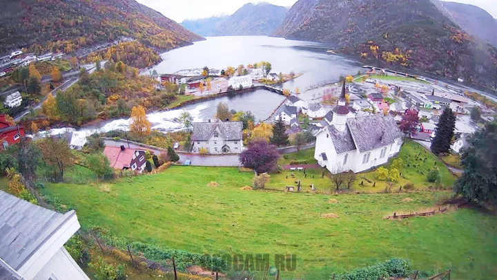 Webcam overlooking Hellesylt, Norway