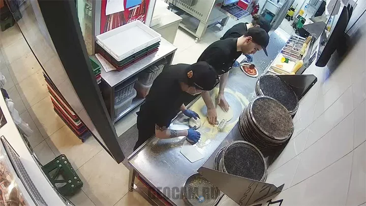 Webcam in the pizzeria «Dodo Pizza» on Kirov Street, Tyumen