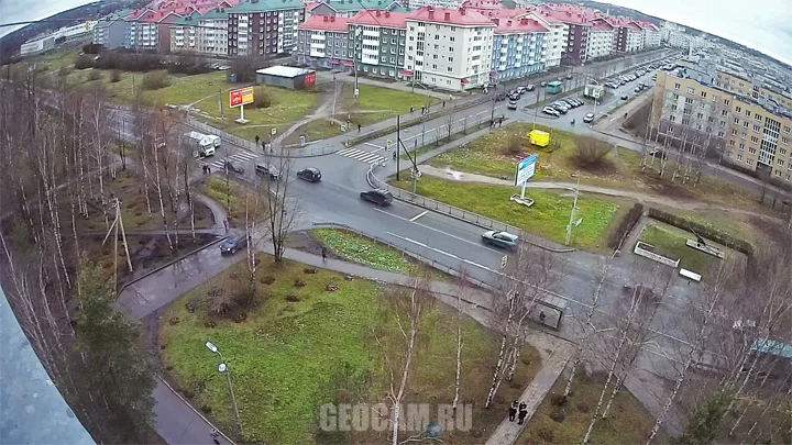 Веб-камера с видом на перекрёсток Колпиского шоссе и Галицкой улицы, Шушары