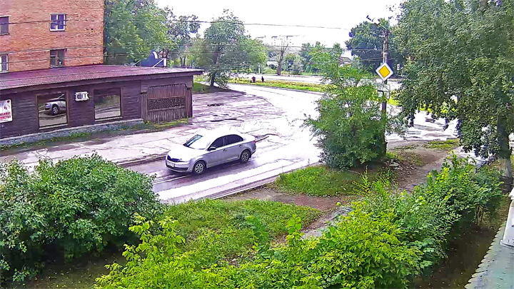 Webcam at the crossroad of Koshevoy/Trofimov