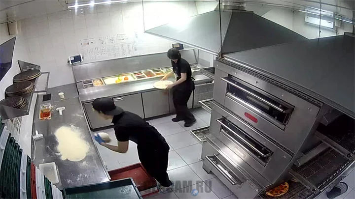 Webcam in the pizzeria «Dodo Pizza» on Lenin Street, Almetyevsk