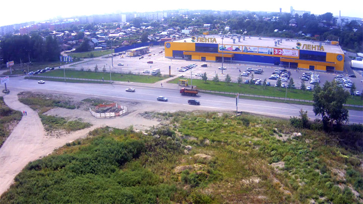 «Lenta» hypermarket webcam