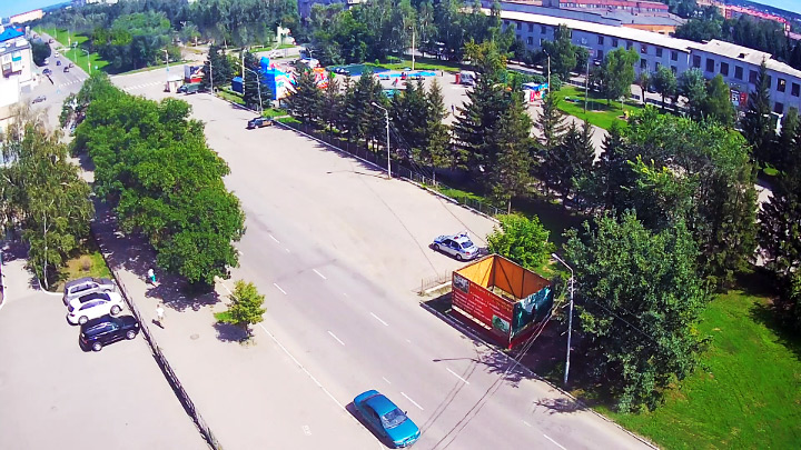 Веб-камера бизнес-центра «Оскар»: вид на улицу Ленина и Петровский бульвар