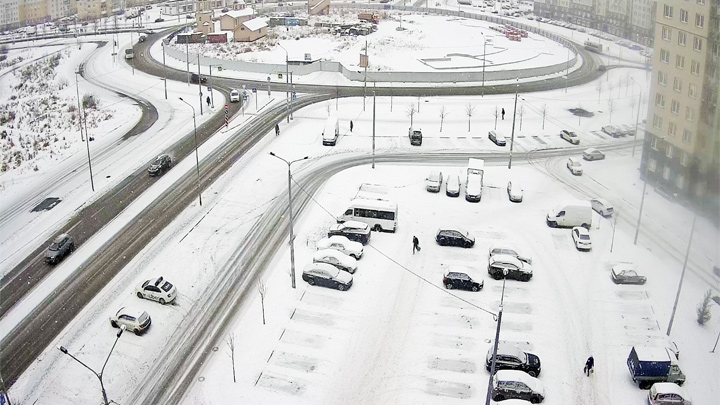 Webcam at the intersection of Rostovskaya and Polotskaya streets, Slavyanka microdistrict, St. Petersburg
