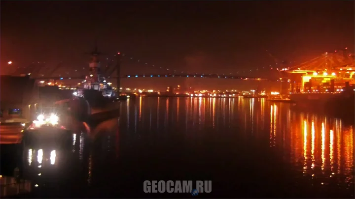 Port of Los Angeles Webcam: Night view of the Los Angeles Sea Port and Vincent Thomas Bridge