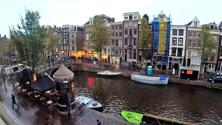 Red Light District Webсam, Amsterdam: De Wallen in the evening
