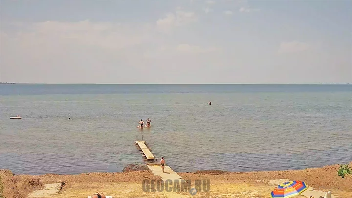 Webcam on the shore of the Taman Bay in the settlement of Sennoy