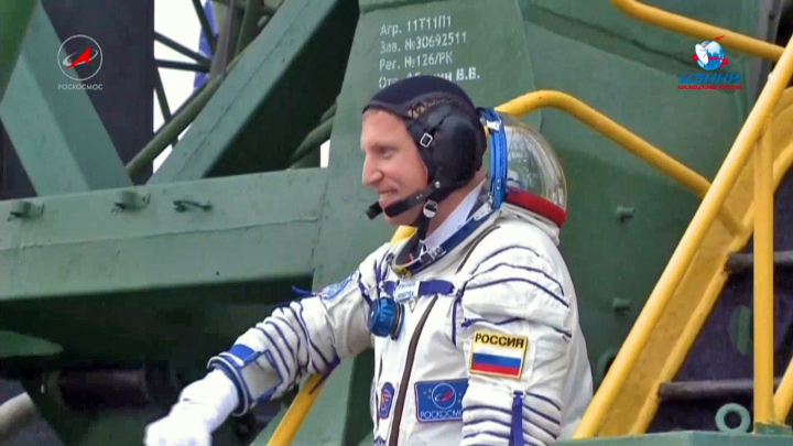 Baikonur Cosmodrome Webcam: Sergey Prokopev on Baikonur cosmodrome