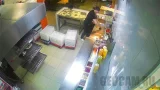Webcam in the pizzeria «Dodo Pizza» on Shelkovichnaya Street, Saratov (Saratov, Russia)