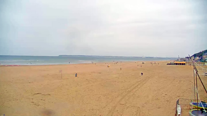 PTZ webcam on the beach of Trouville
