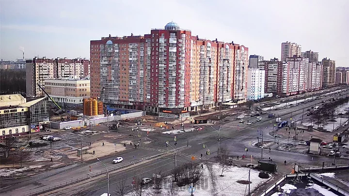 Веб-камера на перекрёстке Богатырского и Туристской, Санкт-Петербург