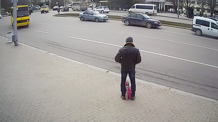 Ushakov Square webcam