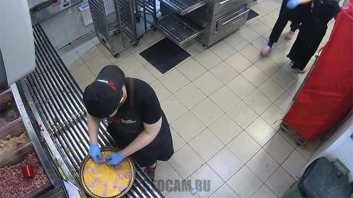 Веб-камера в пиццерии «ПиццаФабрика» на Устюженской улице, Череповец