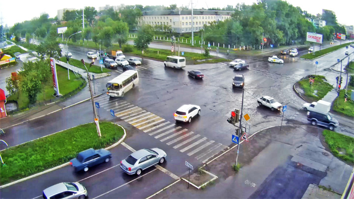 Веб-камера на перекрёстке Трофимова/Васильева: Веб-камера на перекрёстке Васильева/Трофимова