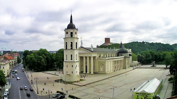 Webcam on Vilnius Cathedral Square: The Cathedral of Saints Stanislaus and Wladyslaw in Vilnius