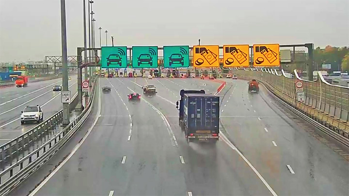Webcam of the WHSD in St. Petersburg: exit to Blagodatnaya Street