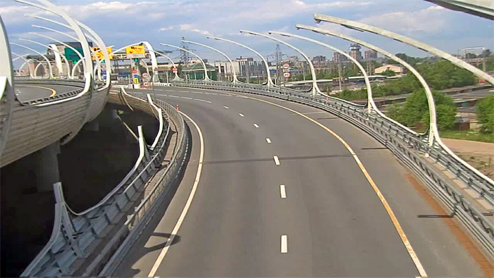 The WHSD webcam in St. Petersburg: entrance from Blagodatnaya Street towards Vasilyevsky Island